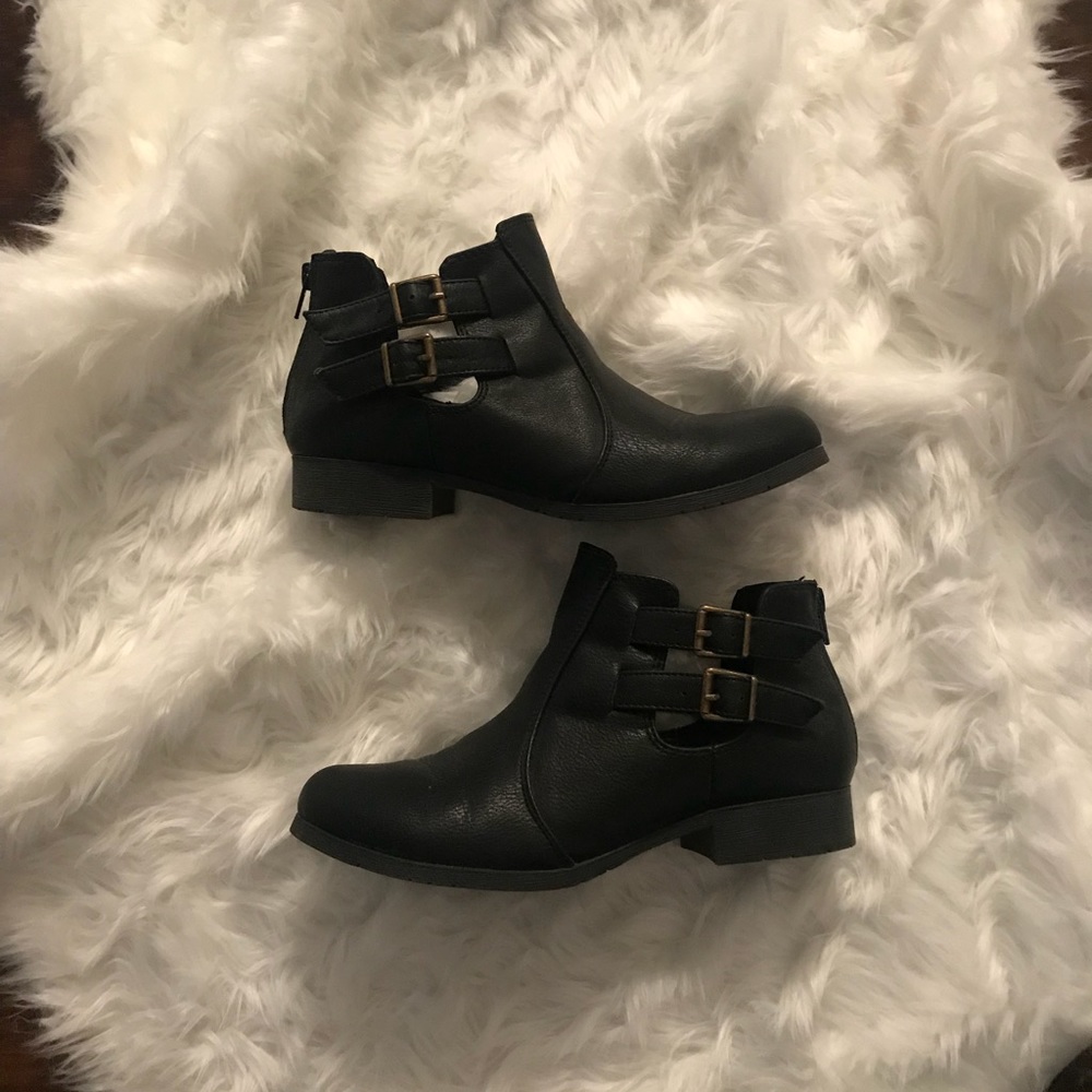 🎀BLACK BOOTIES🎀